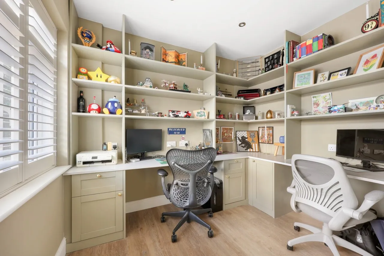 Broadfield Way, Buckhurst Hill, IG9 5AG, photo 12