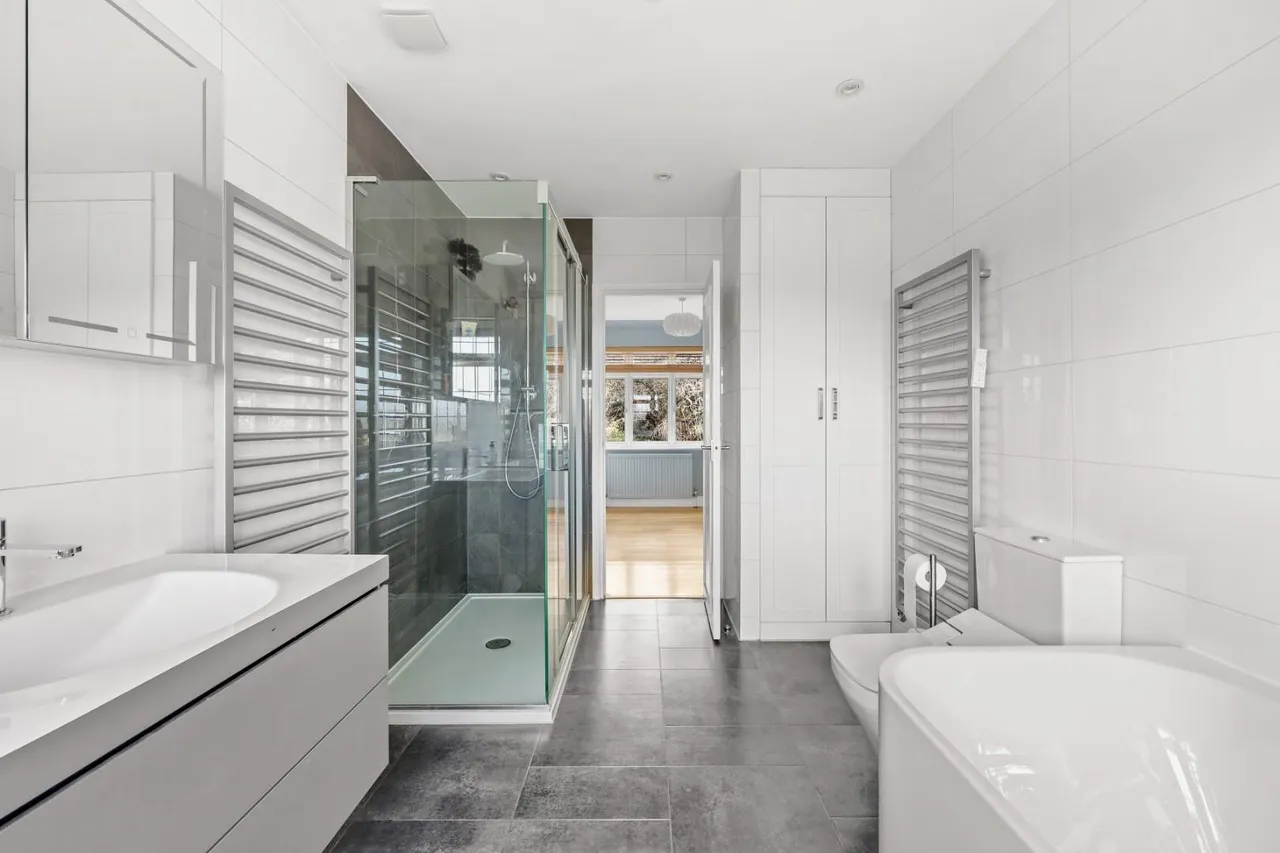Broadfield Way, Buckhurst Hill, IG9 5AG, photo 2