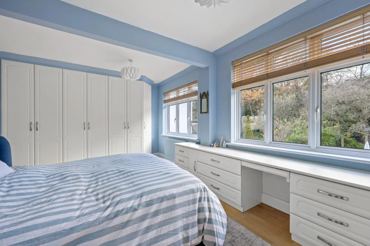 Broadfield Way, Buckhurst Hill, IG9 5AG, photo 4