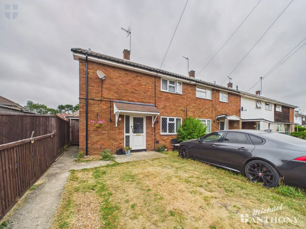 3 bed house for sale — Coniston Green, Aylesbury, HP20 2AJ