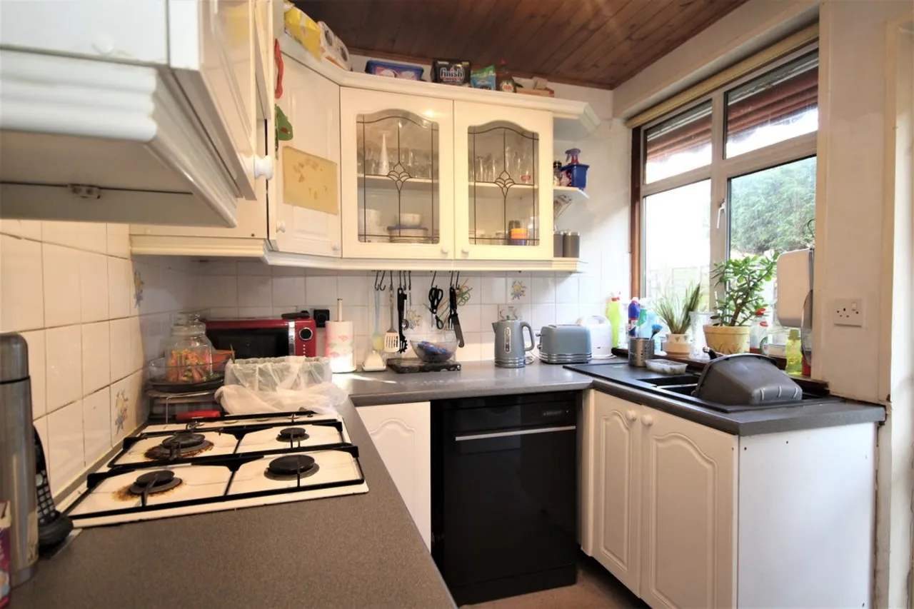 Ashford Road, Staines-upon-Thames, photo 4