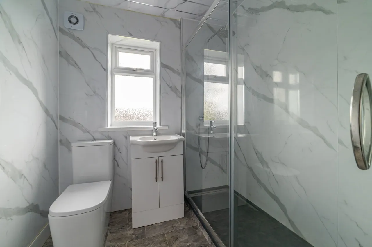 Belvedere Avenue, Reddish, SK5, photo 13
