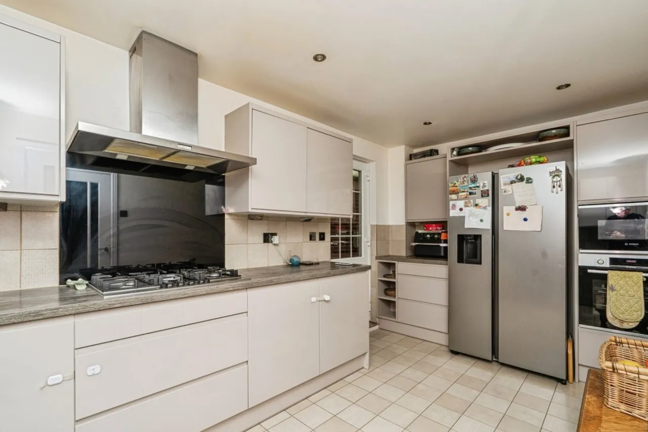 Shilburn Way, Woking, GU21, photo 9