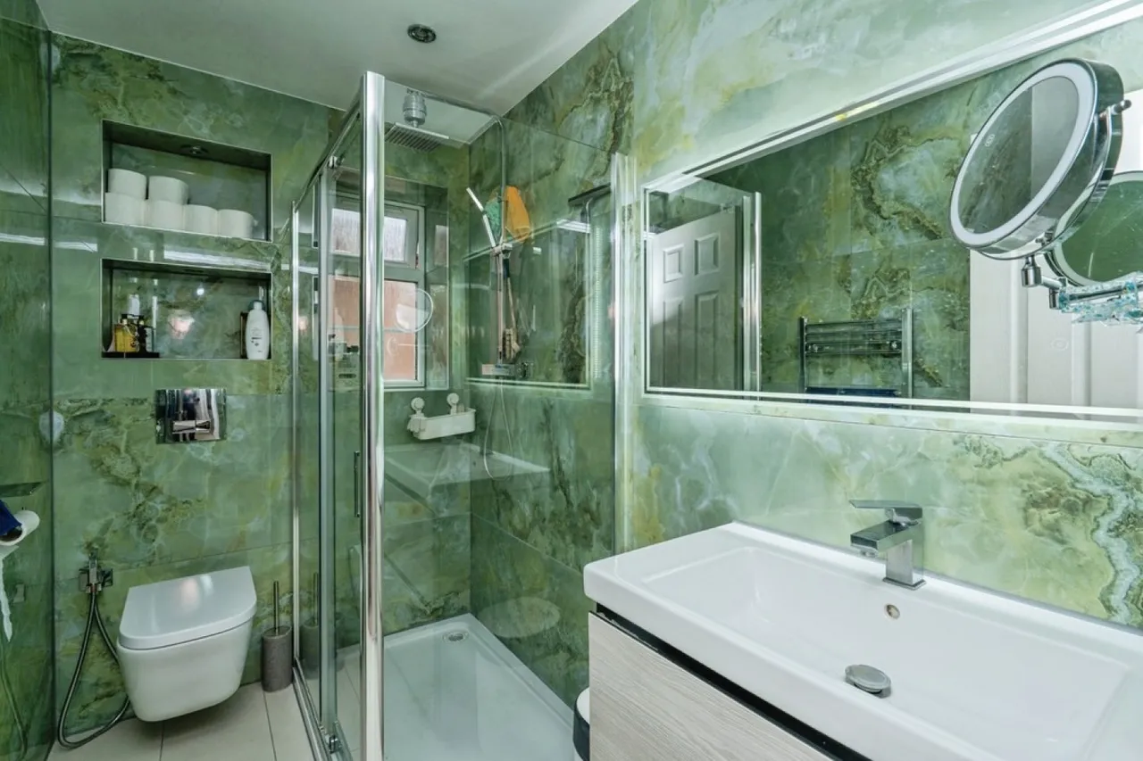 Shilburn Way, Woking, GU21, photo 10
