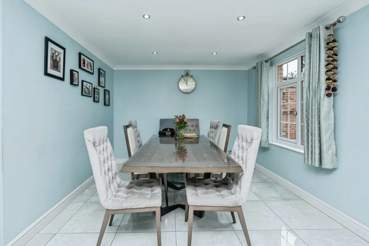 Shilburn Way, Woking, GU21, photo 11
