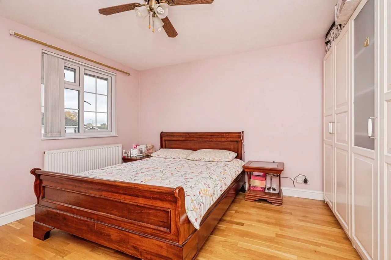 Shilburn Way, Woking, GU21, photo 14