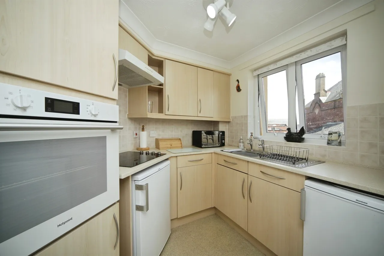 Blenheim Road, Minehead, TA24, photo 6
