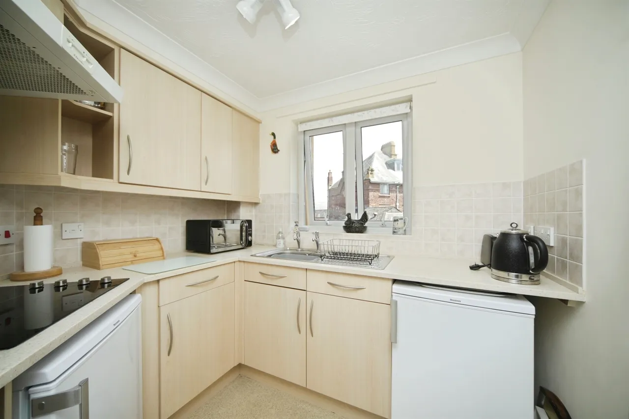 Blenheim Road, Minehead, TA24, photo 7