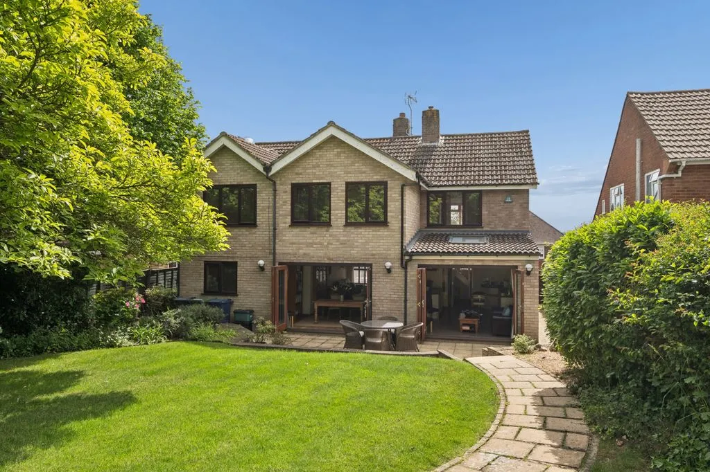 4 bed house for sale — Goddington Road, Bourne End SL8 5TZ