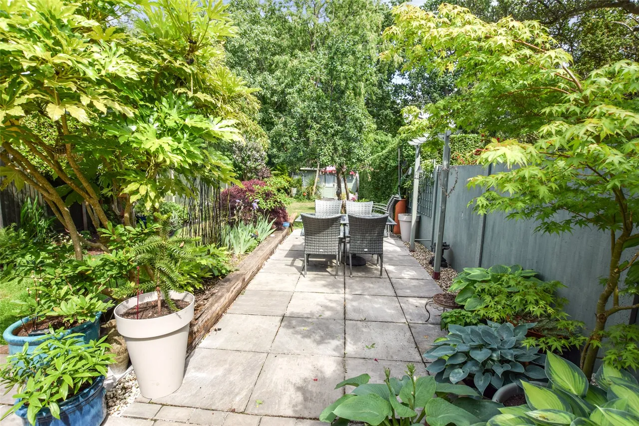 Canterbury Road, Farnborough, Hampshire, GU14 6QP, photo 18