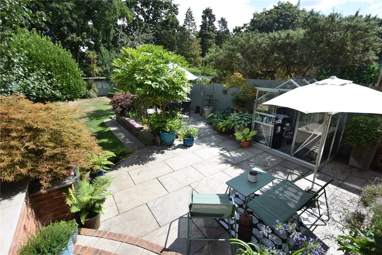 Canterbury Road, Farnborough, Hampshire, GU14 6QP, photo 4