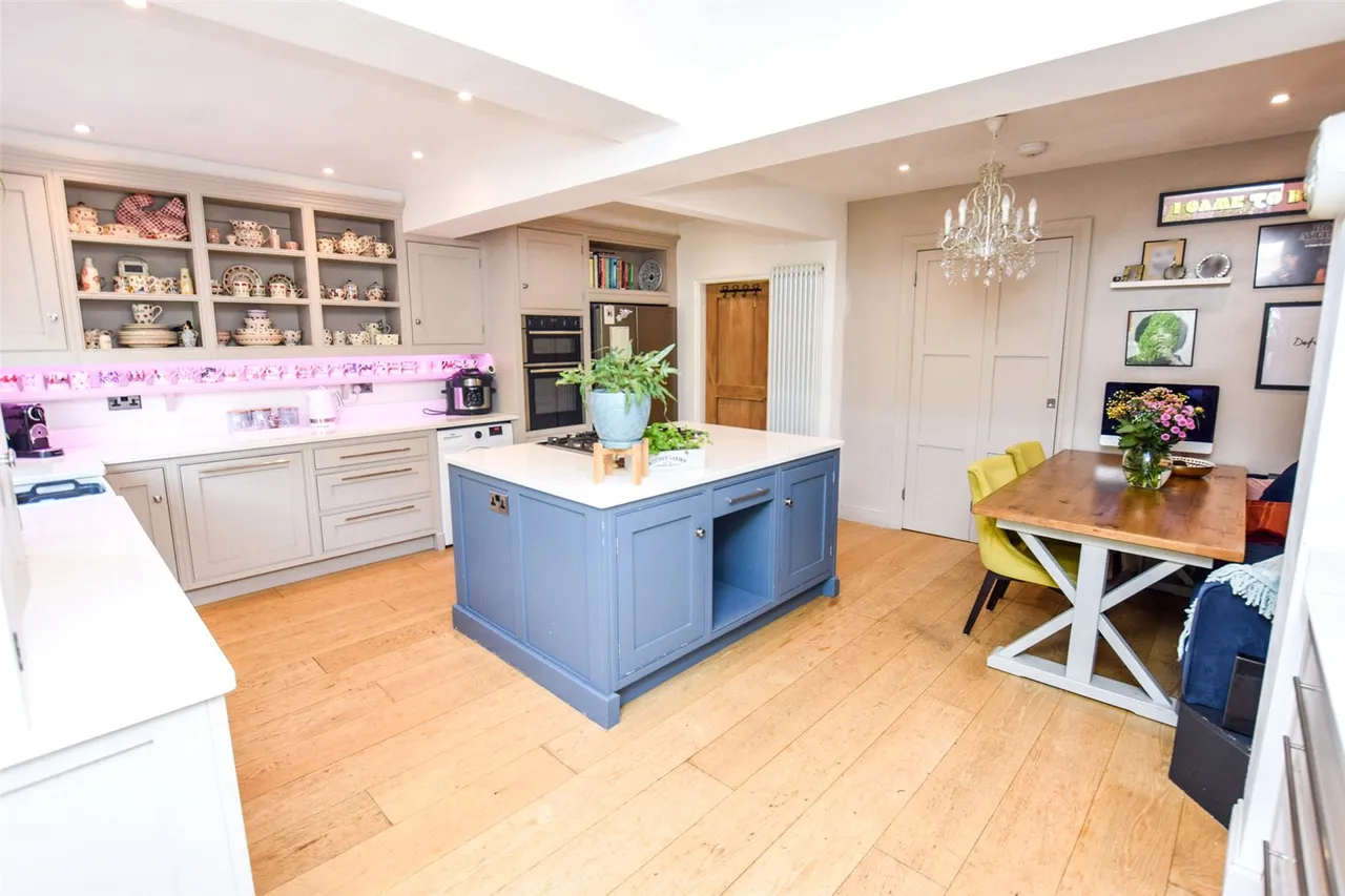Canterbury Road, Farnborough, Hampshire, GU14 6QP, photo 10