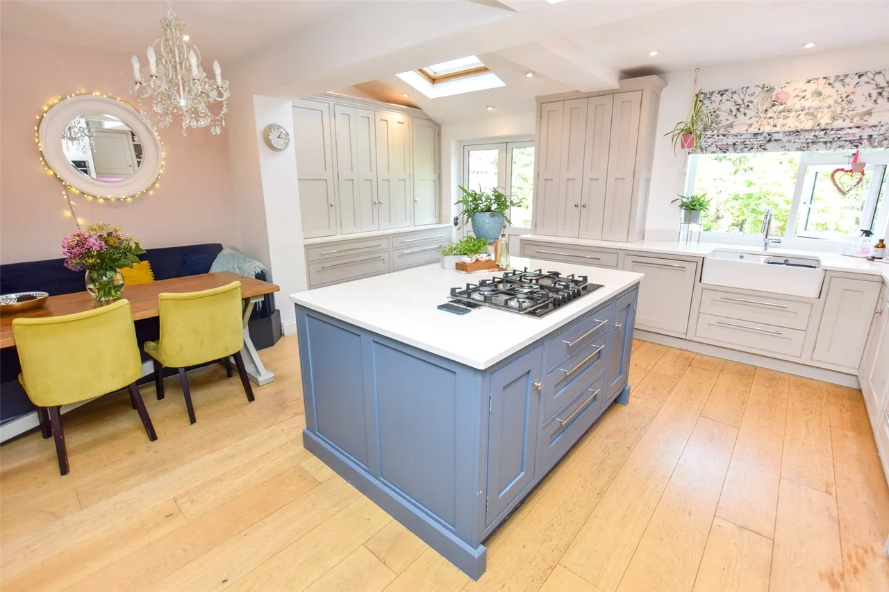 Canterbury Road, Farnborough, Hampshire, GU14 6QP, photo 2
