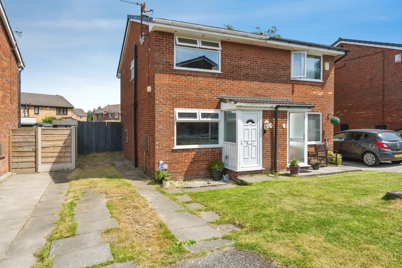 2 bed house for sale, Surrey Close, Little Lever, BL3
