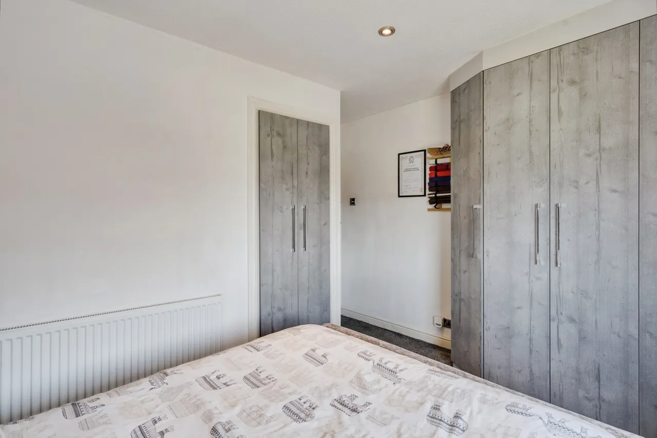Surrey Close, Little Lever, BL3, photo 17