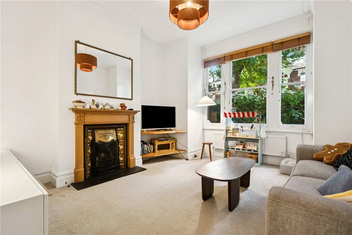 2 bed flat for sale, Niton Street, London, SW6