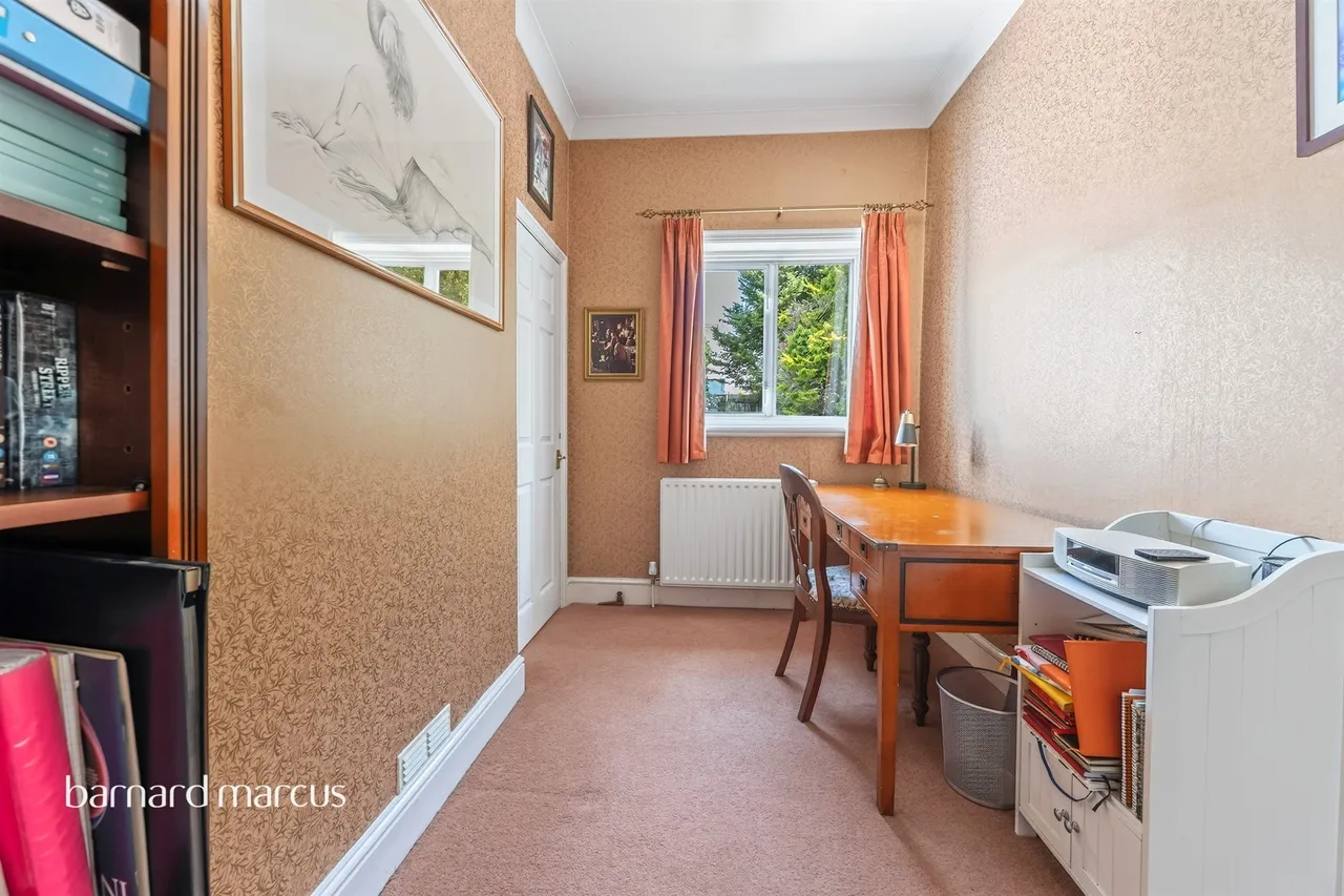 Woodcote Valley Road, Purley, CR8, photo 21