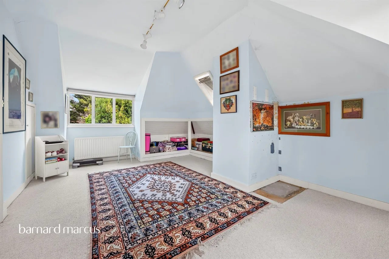 Woodcote Valley Road, Purley, CR8, photo 16