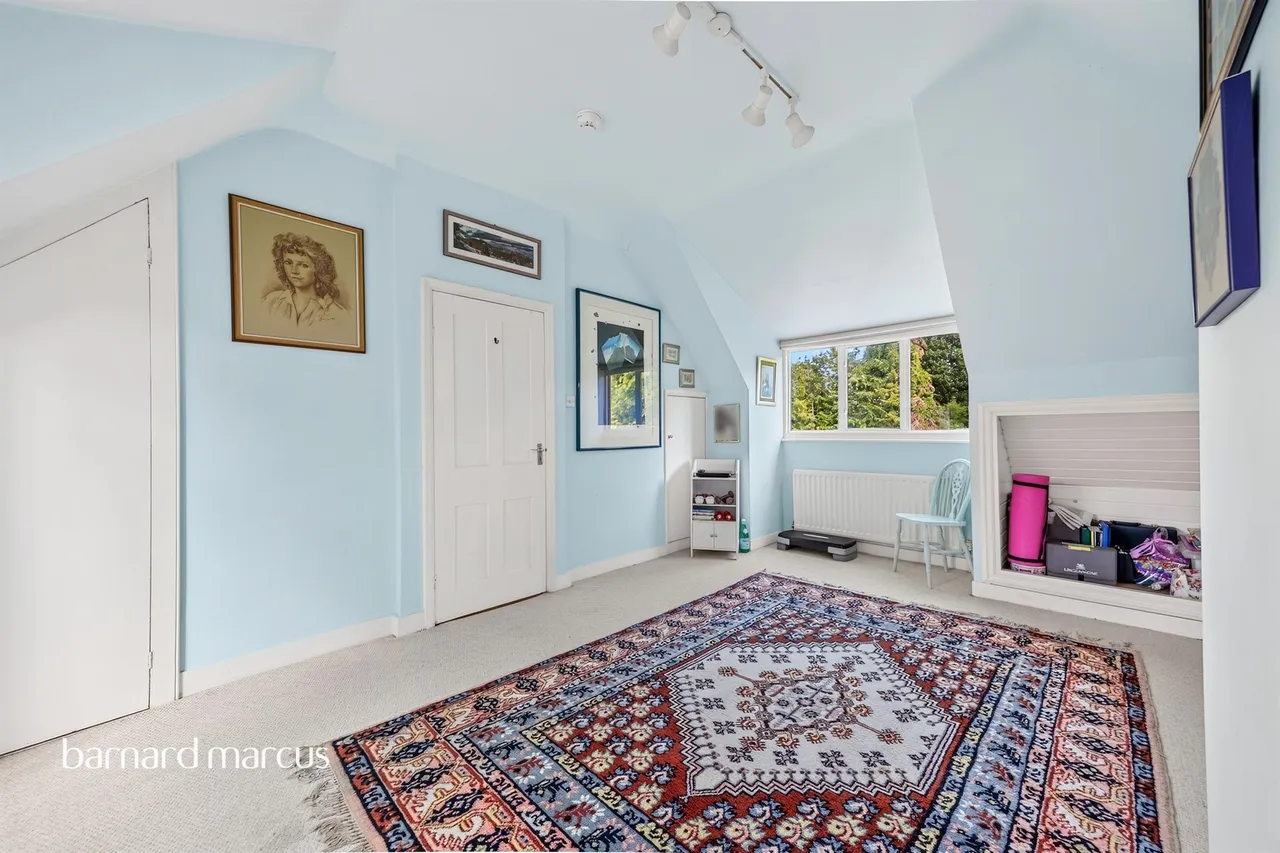 Woodcote Valley Road, Purley, CR8, photo 20