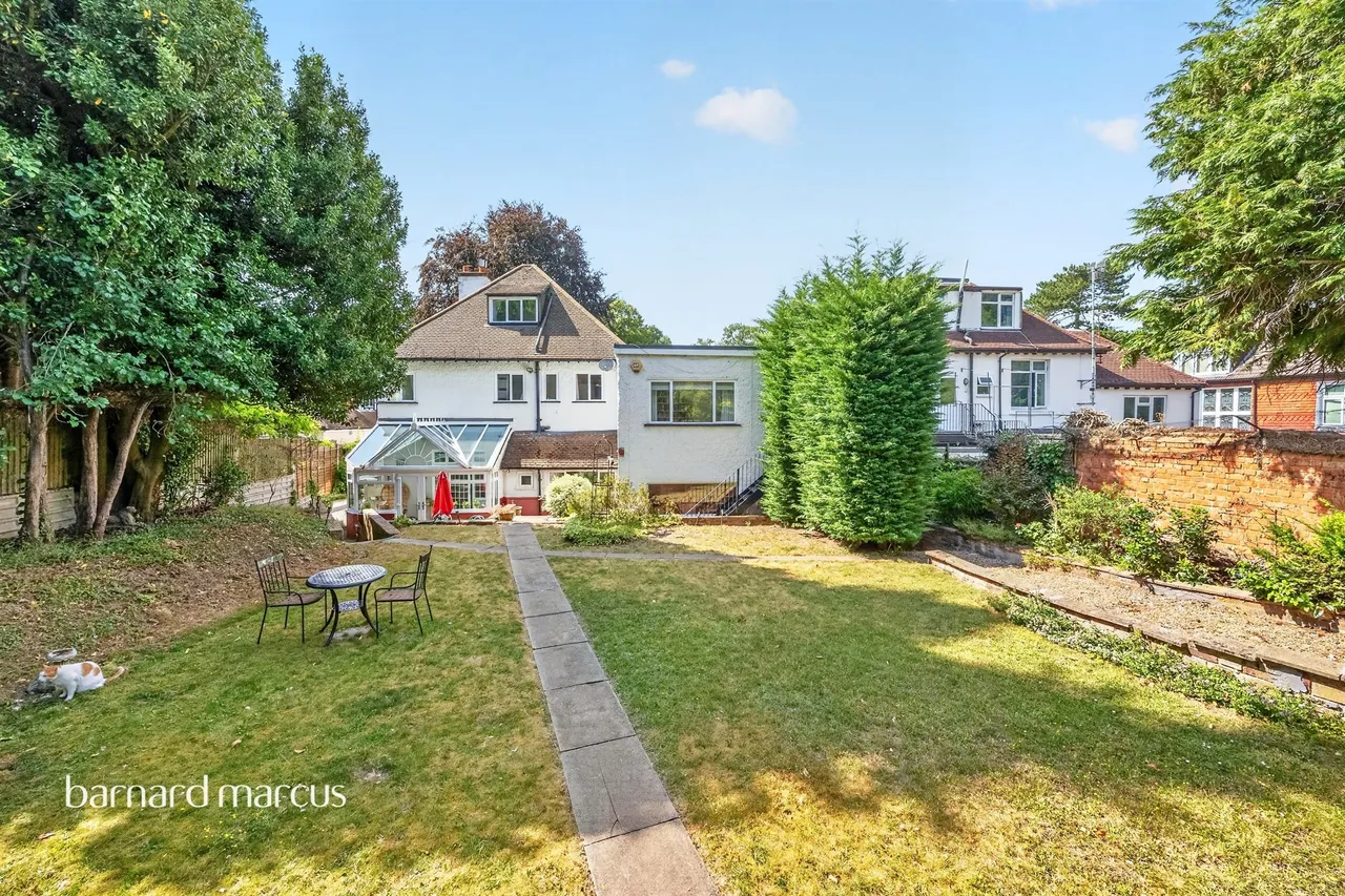 Woodcote Valley Road, Purley, CR8, photo 26
