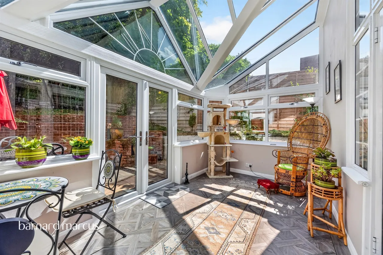 Woodcote Valley Road, Purley, CR8, photo 9
