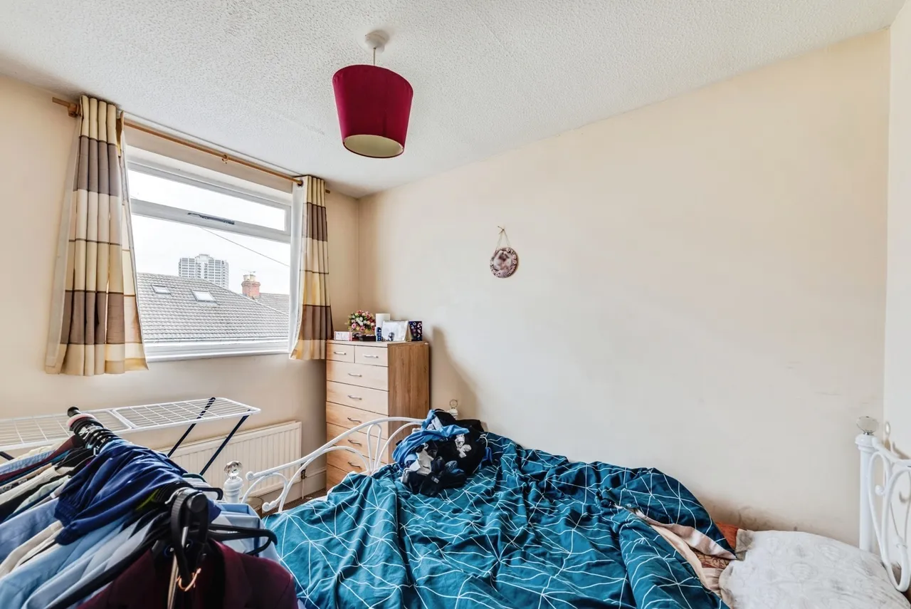 Dryden Street, Swindon, Wiltshire, SN1, photo 9
