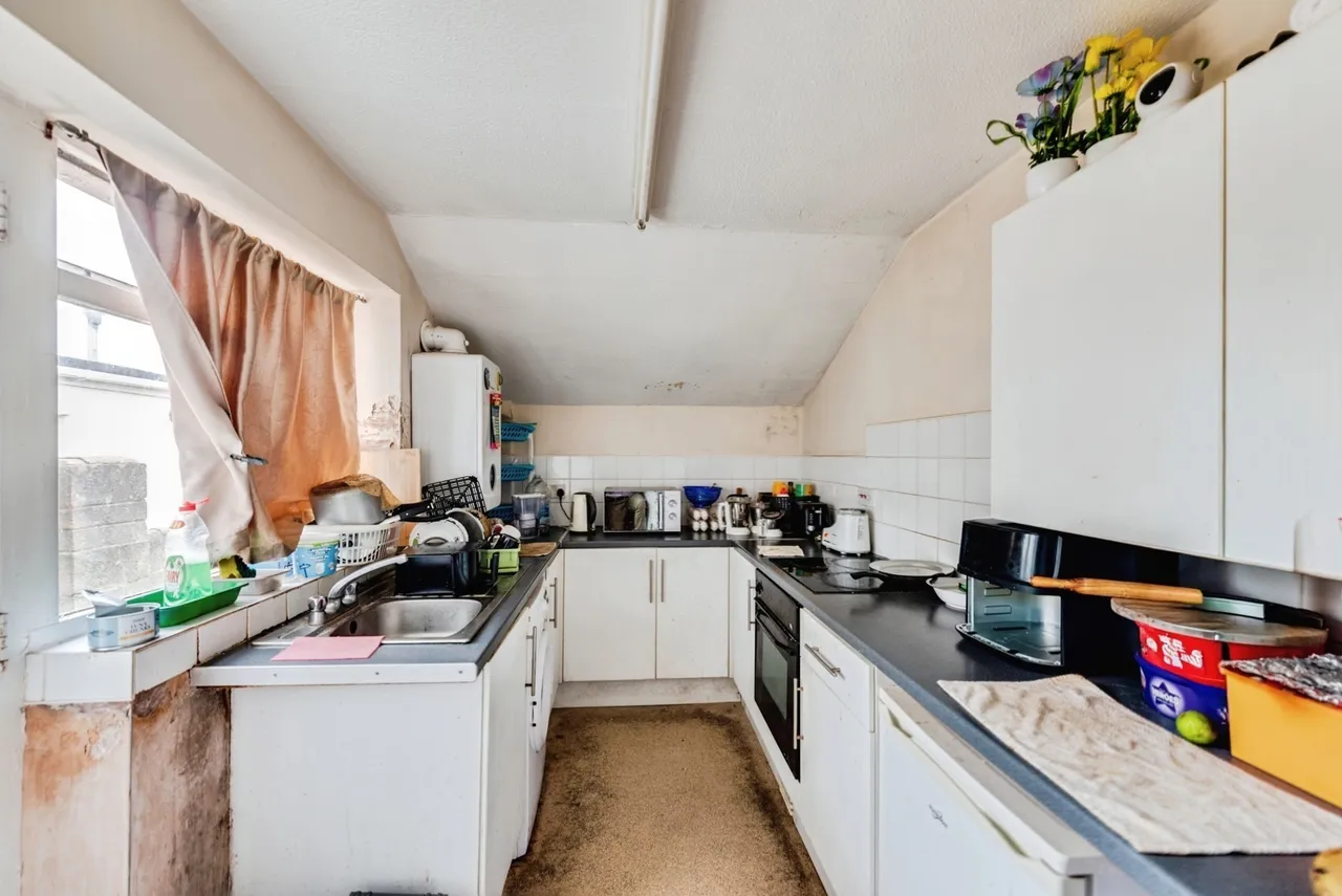 Dryden Street, Swindon, Wiltshire, SN1, photo 3