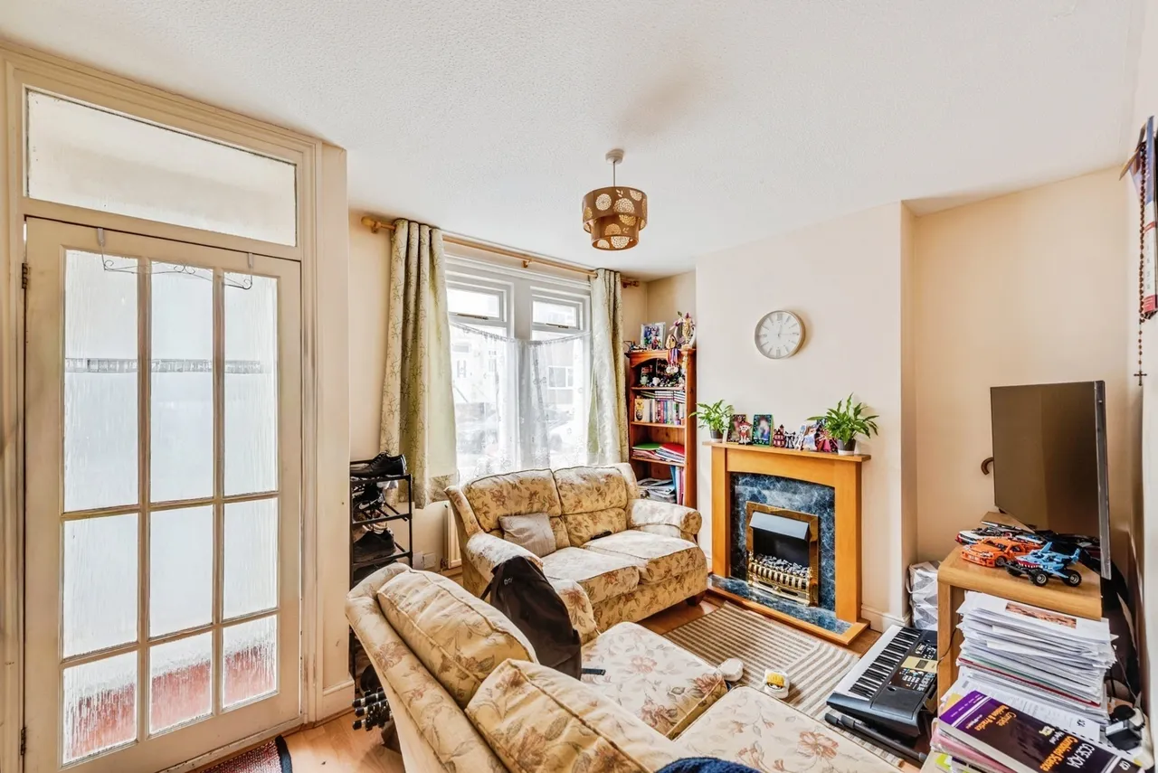 Dryden Street, Swindon, Wiltshire, SN1, photo 5