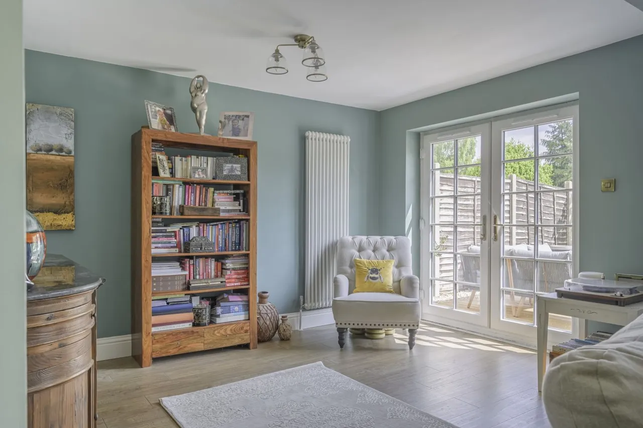 Cirencester Road, South Cerney, GL7, photo 12
