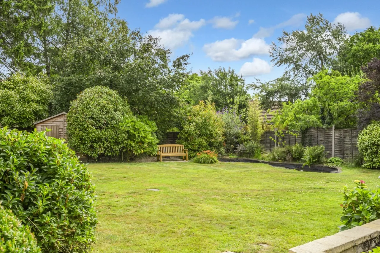 Cirencester Road, South Cerney, GL7, photo 18