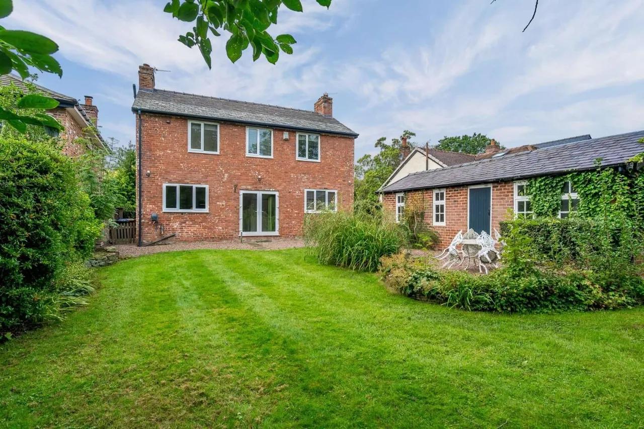 Ack Lane West, Cheadle Hulme, SK8, photo 17