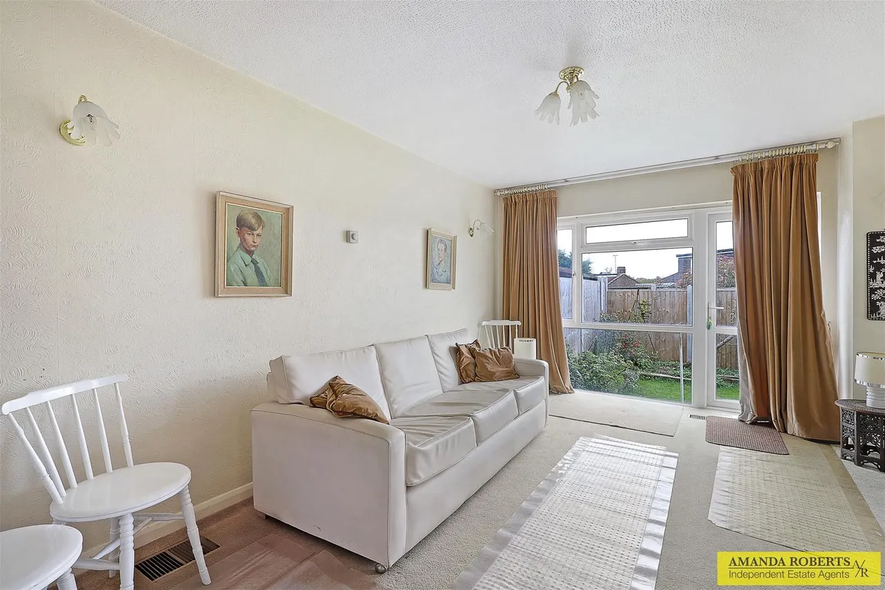 Faversham Avenue, Chingford, photo 2