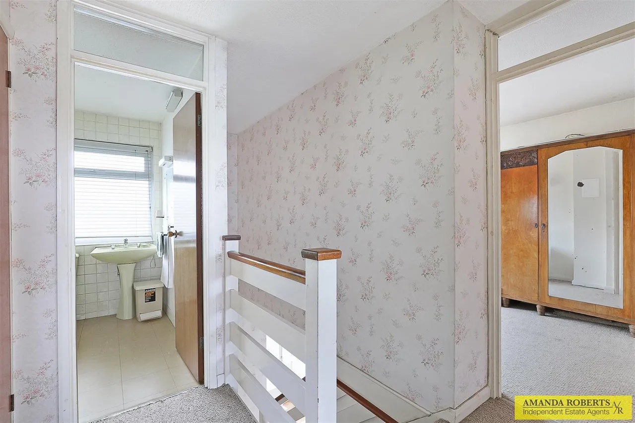 Faversham Avenue, Chingford, photo 16