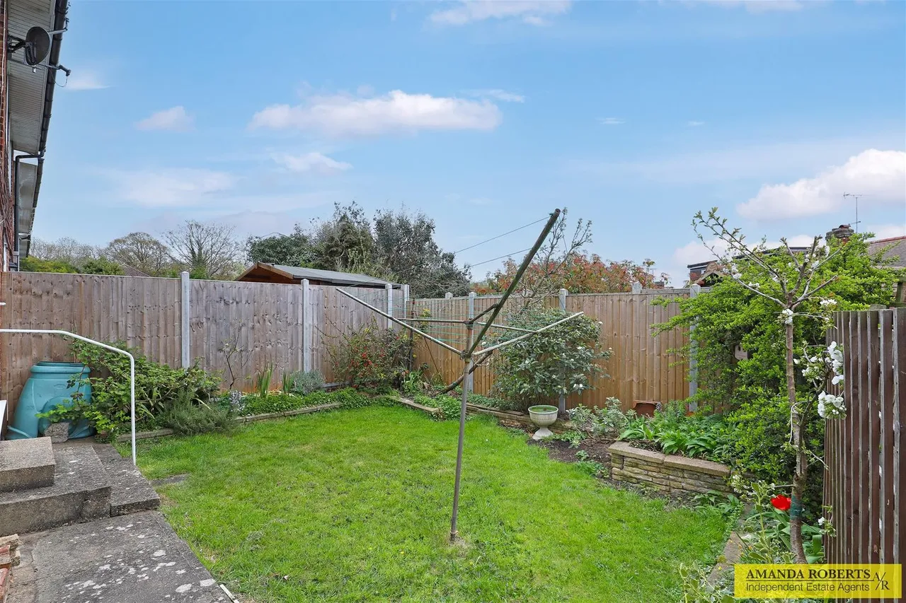 Faversham Avenue, Chingford, photo 18