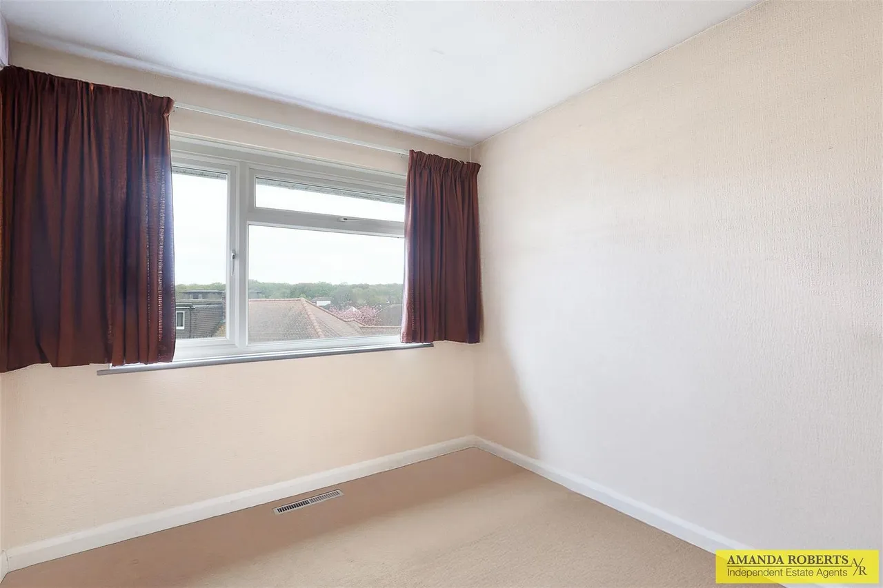 Faversham Avenue, Chingford, photo 14