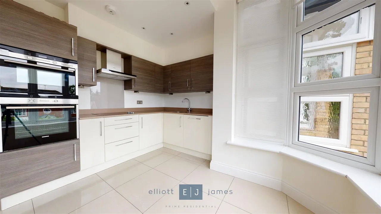 Albion Hill, Loughton, photo 7