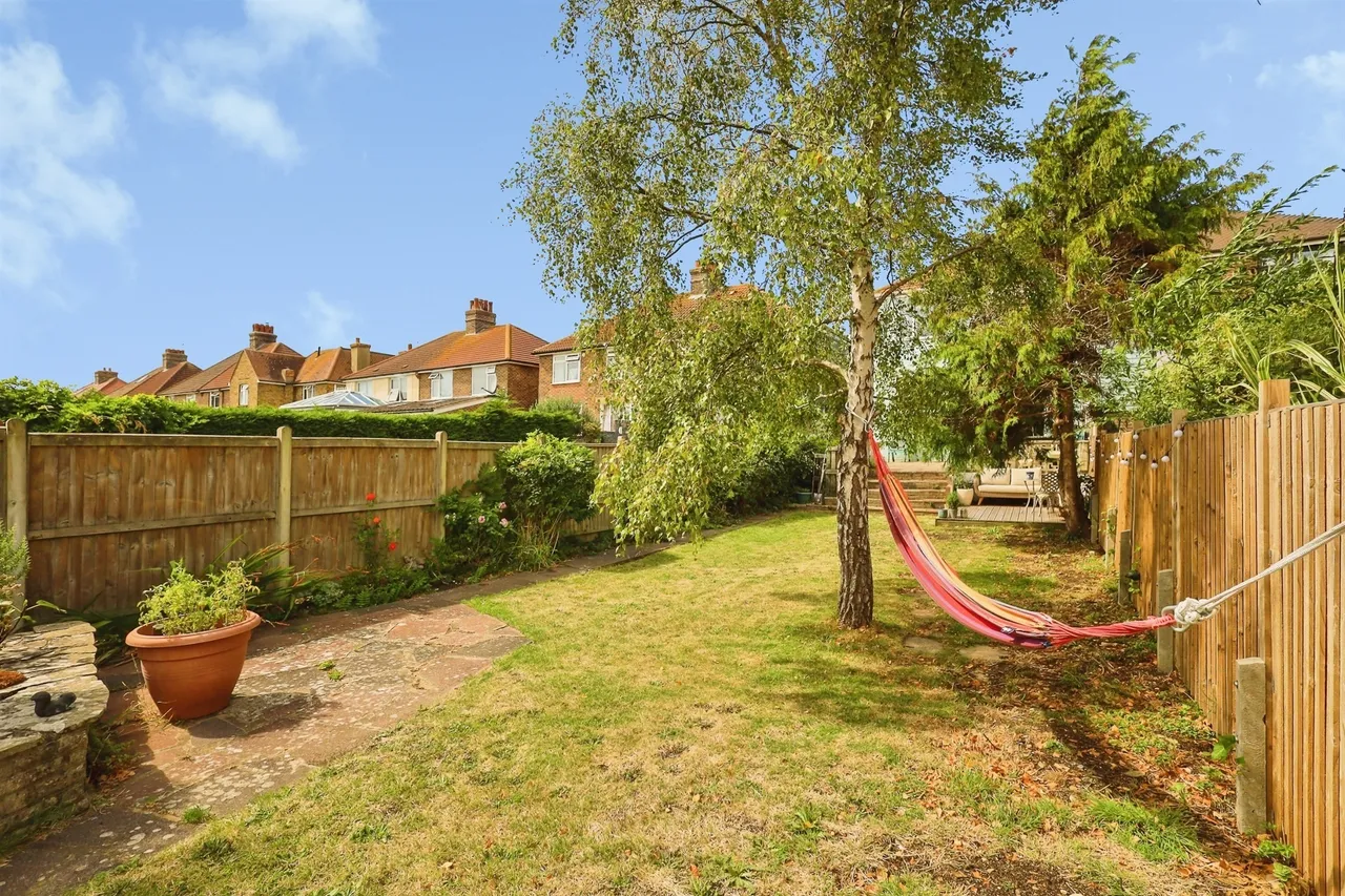 St. Philips Avenue, Eastbourne, BN22, photo 13