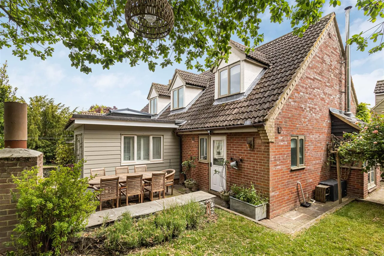 The Green, Castle Camps, CB21, photo 17
