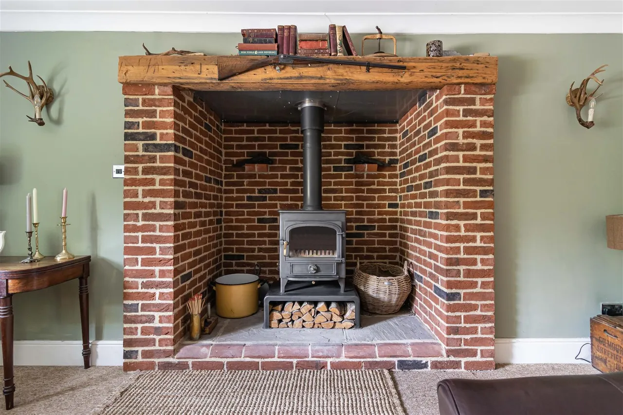 The Green, Castle Camps, CB21, photo 11