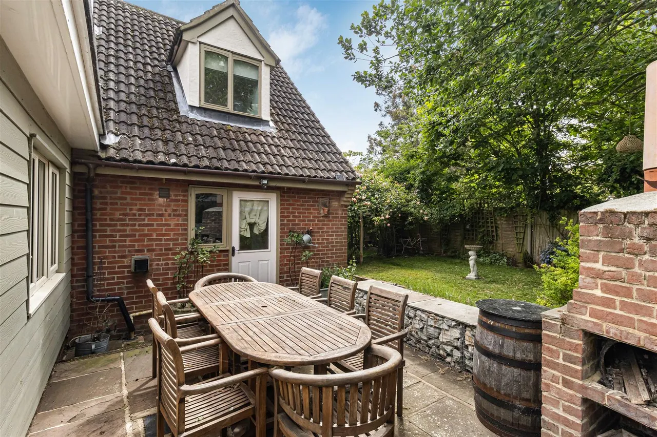 The Green, Castle Camps, CB21, photo 29