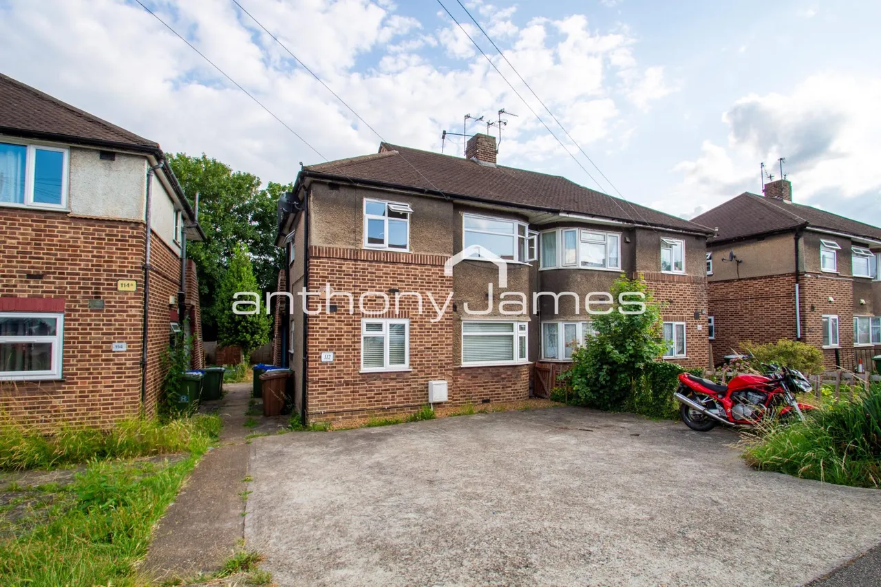2 bed flat for sale — Eversley Avenue, Barnehurst, Kent, DA7