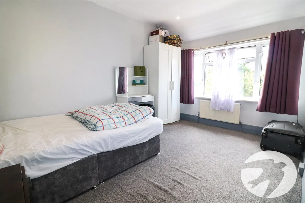 Collindale Avenue, Northumberland Heath, DA8, photo 11