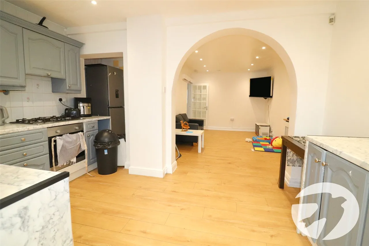 Collindale Avenue, Northumberland Heath, DA8, photo 5