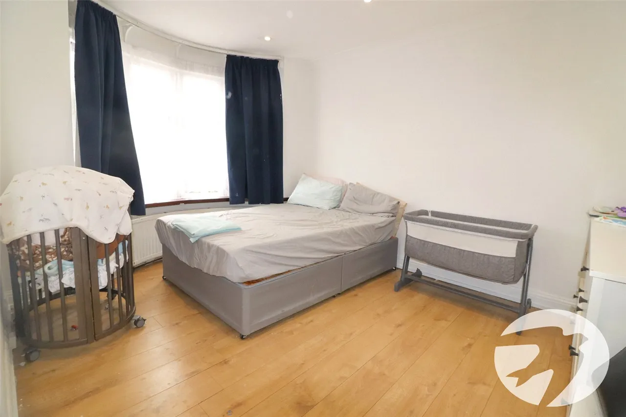 Collindale Avenue, Northumberland Heath, DA8, photo 4