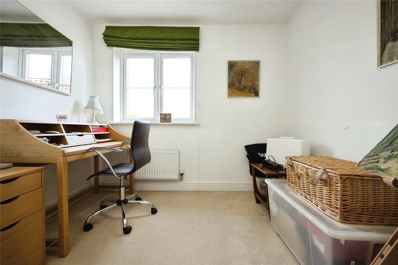 Kestrel Way, Leighton Buzzard, LU7, photo 19