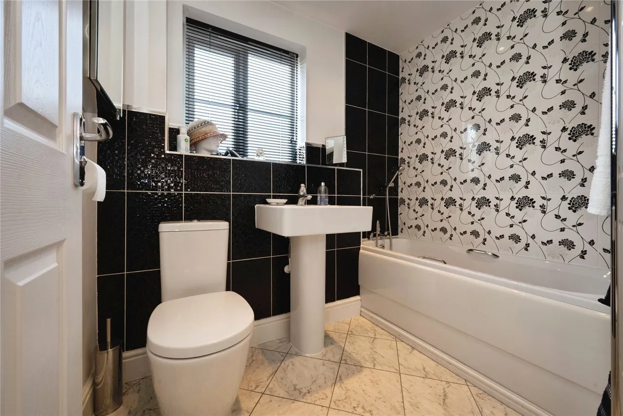 Kestrel Way, Leighton Buzzard, LU7, photo 20