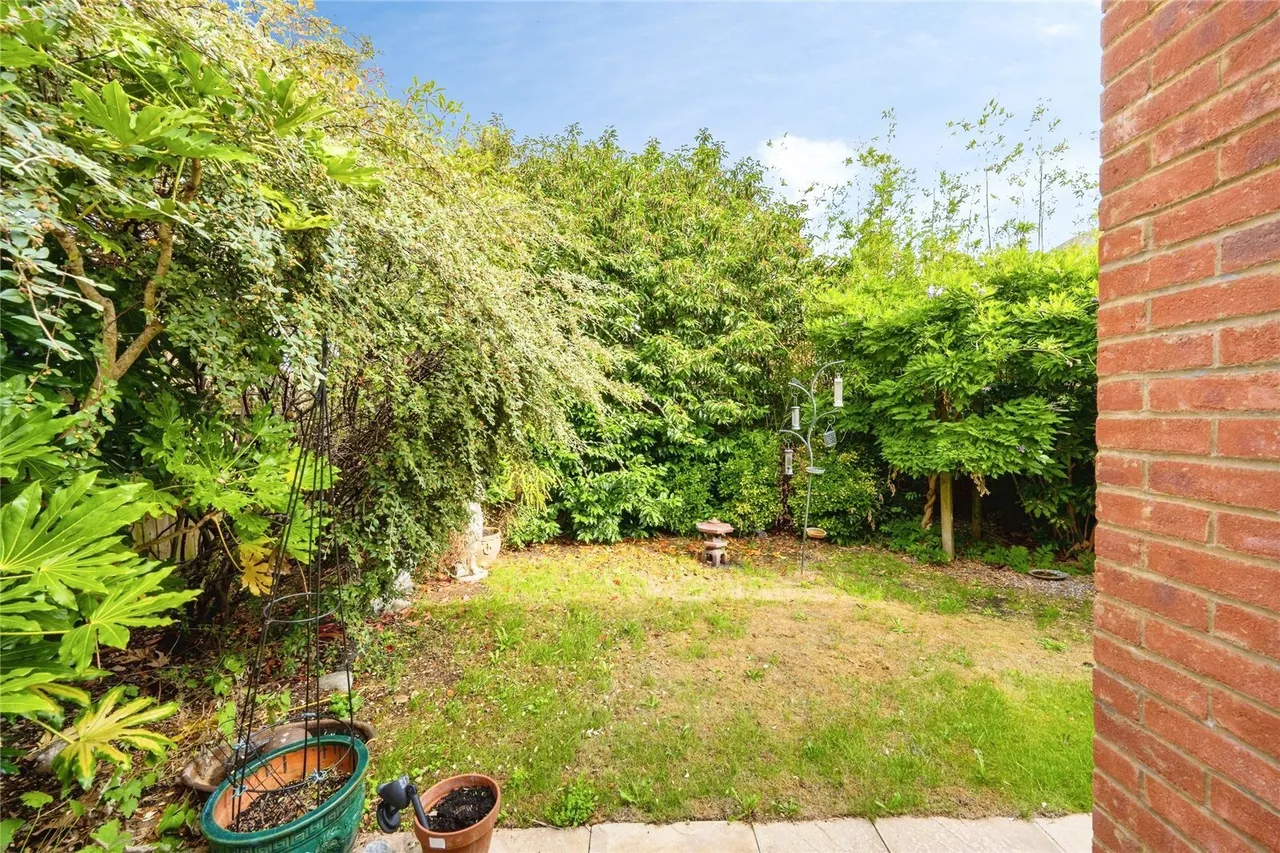 Kestrel Way, Leighton Buzzard, LU7, photo 21