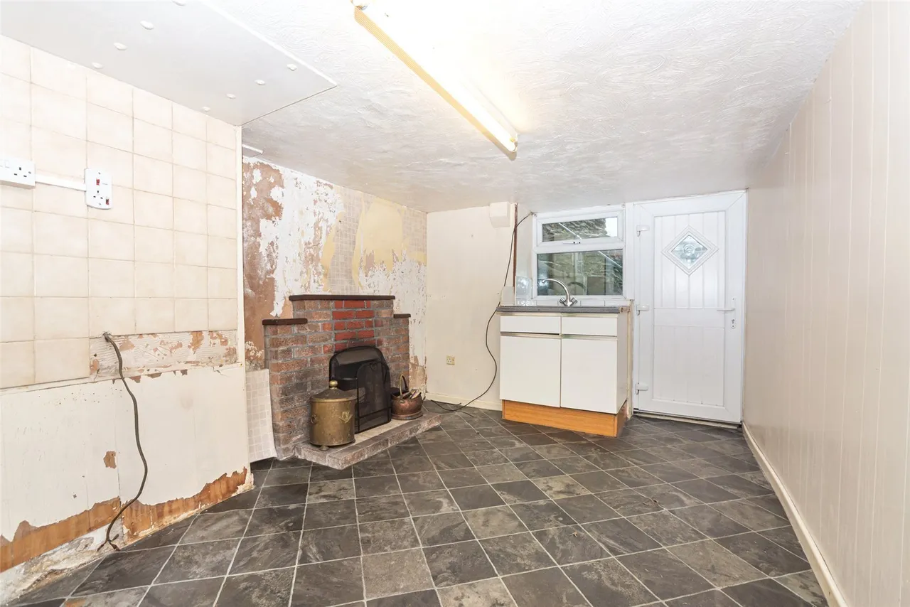 Upper Quay Street, Amlwch, photo 4