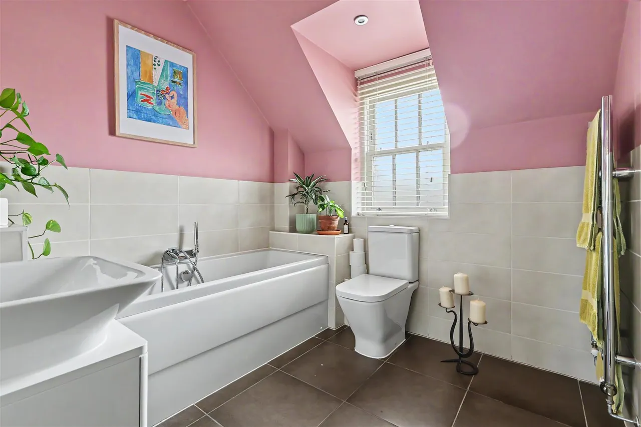 Bentfield Road, Stansted, CM24, photo 12