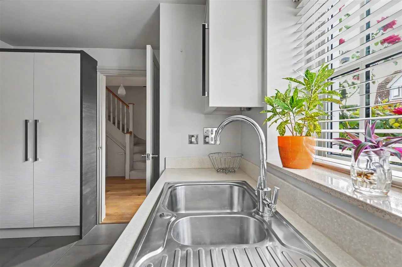 Bentfield Road, Stansted, CM24, photo 5